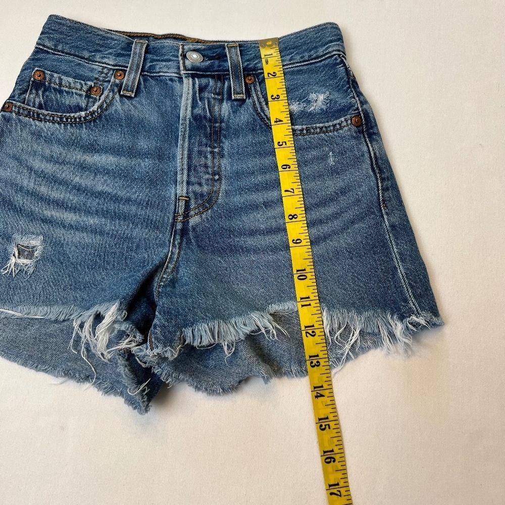 Levi’s Distressed Ribcage Cut-Off Jean Shorts - Picture 7 of 13